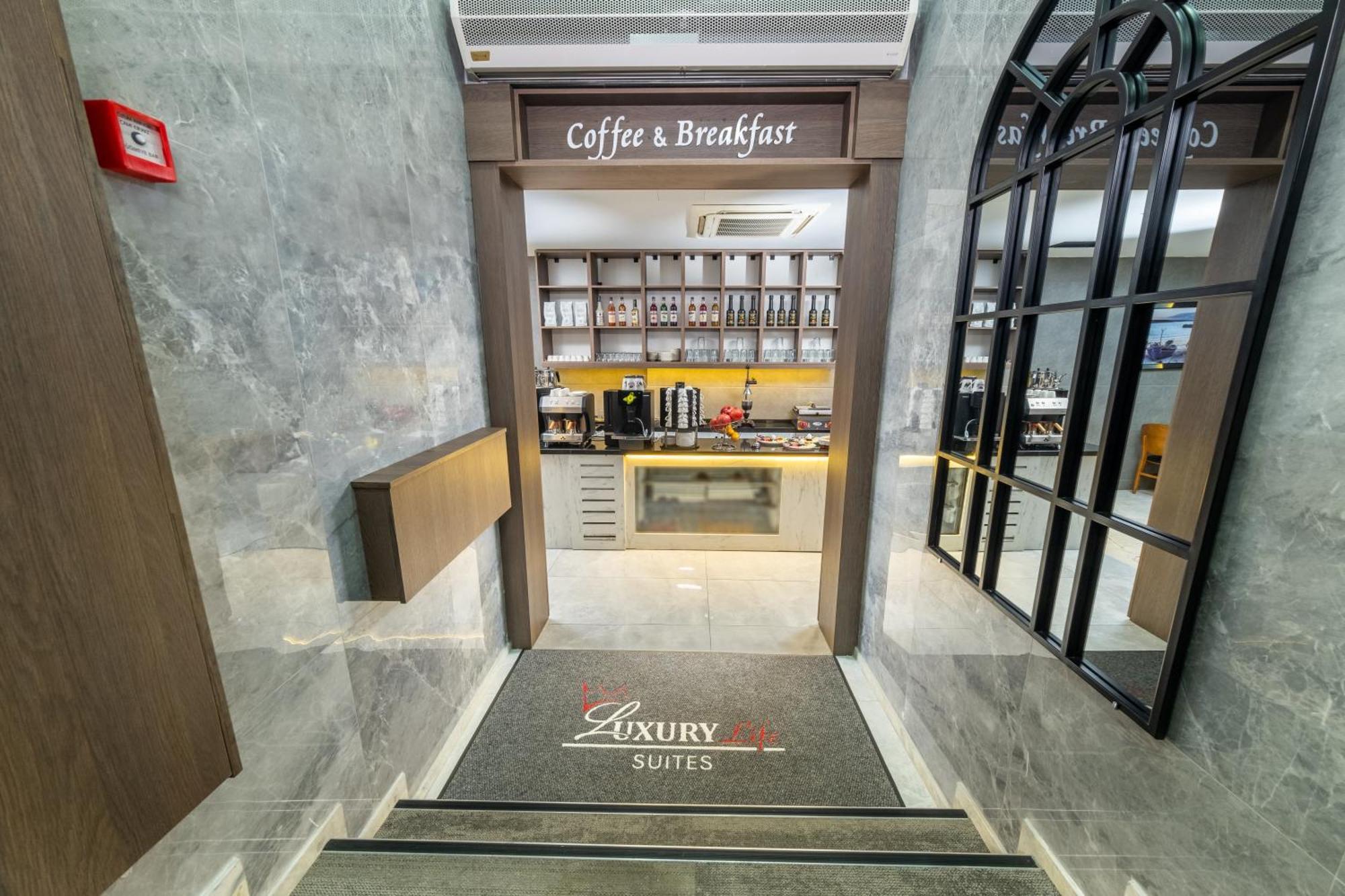 Luxury Life Suites Истанбул Екстериор снимка