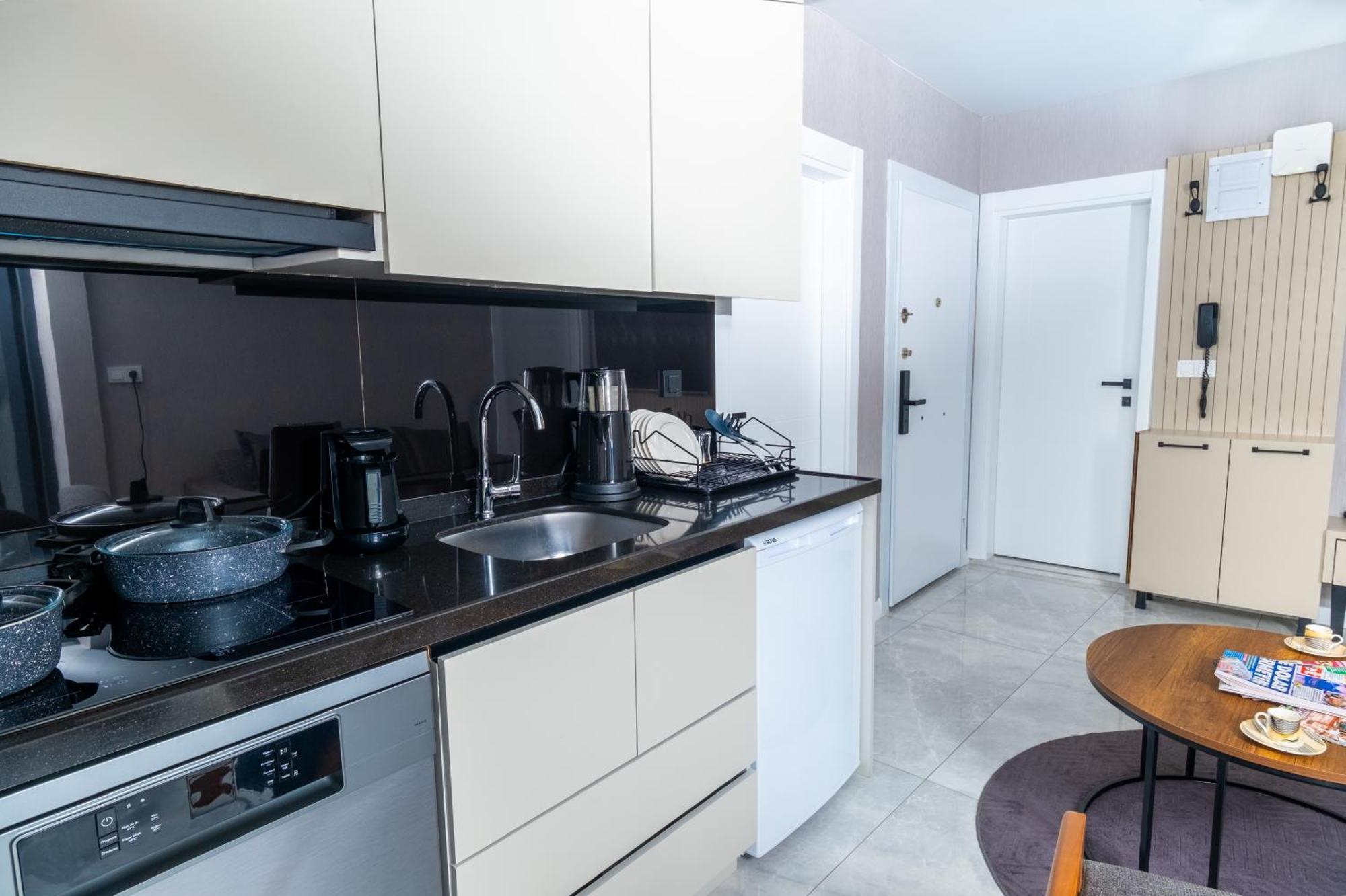 Luxury Life Suites Истанбул Екстериор снимка