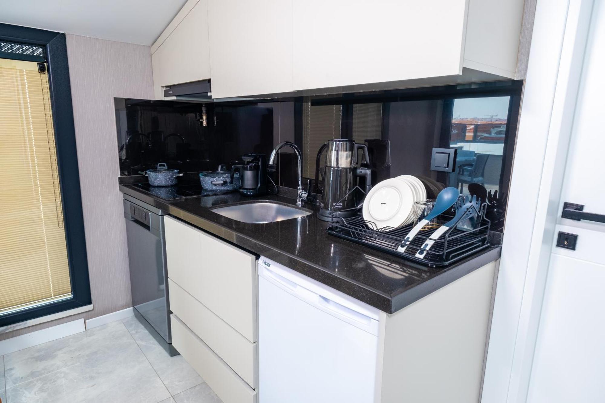Luxury Life Suites Истанбул Екстериор снимка